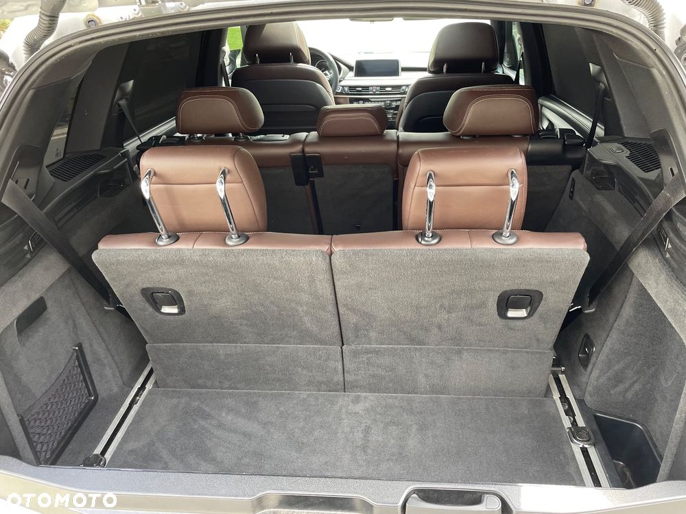 BMW X5 xDrive50i Sport-Aut - 19