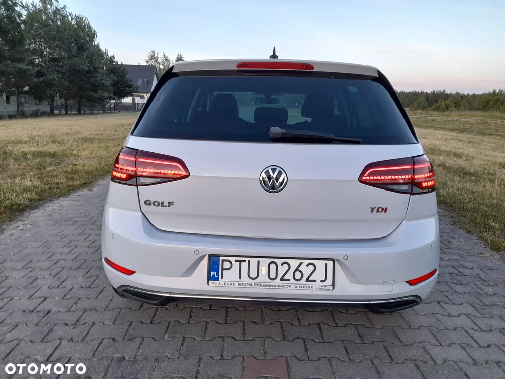 Volkswagen Golf - 12