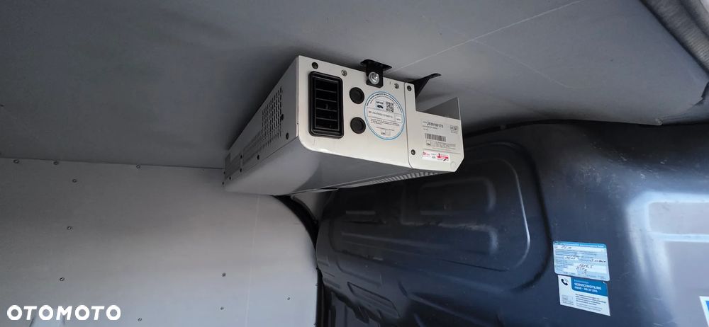 Mercedes-Benz VITO - 24