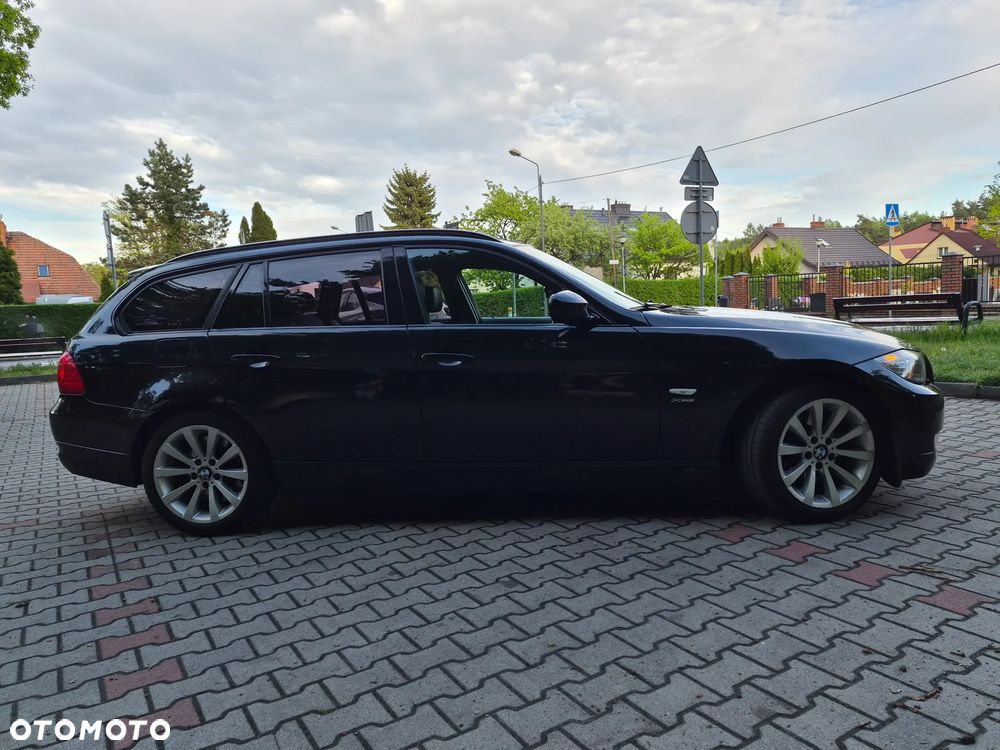 BMW Seria 3 325i xDrive - 6