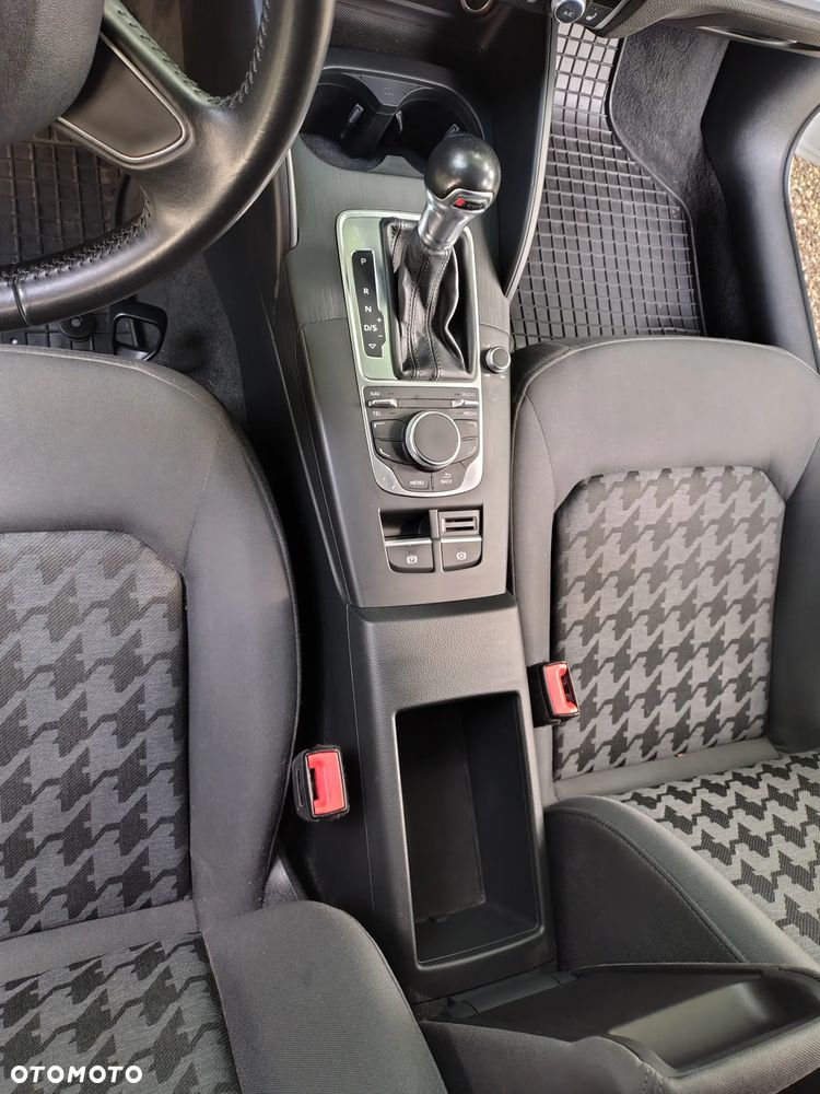 Audi A3 Sportback - 13
