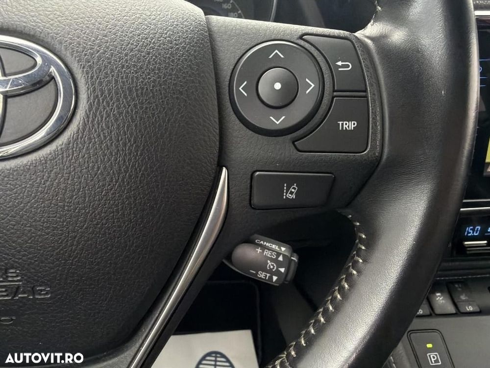 Toyota Auris 1.8 VVT-i Automatik Comfort - 11