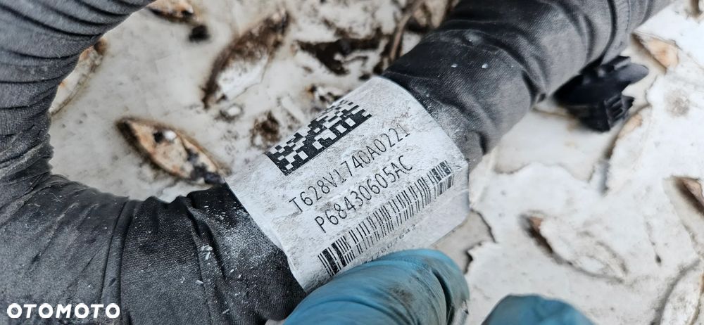 RAM 1500 V 5 2019- 4X4 5.7 HEMI QUAD CAB 1,5 Big Horn Rama samonośna Podwozie Poduszka ramy Osłona zbiornika Obudowa 52029964ac Przewód hamulcowy pompy ABS Instalacja ramy Wiązka kable Ucho Hak przedni Mocowanie 68323651AA 68323650AA - 35