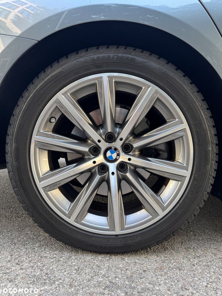 BMW Seria 5 520d Sport Line - 31