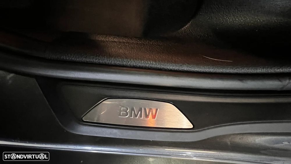 BMW 318 d Touring Auto Line Sport - 42