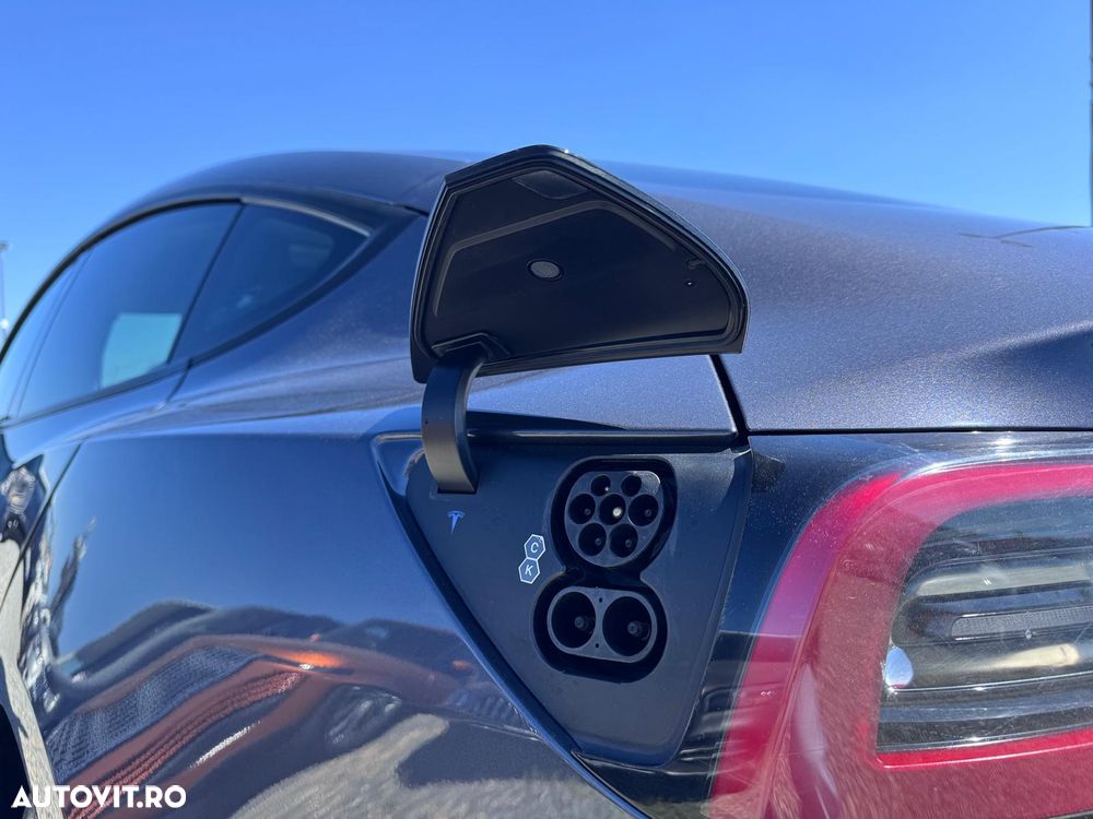 Tesla Model 3 Long Range AWD Premium - 10
