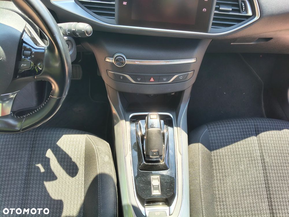 Peugeot 308 1.5 BlueHDi Active S&S EAT8 - 25