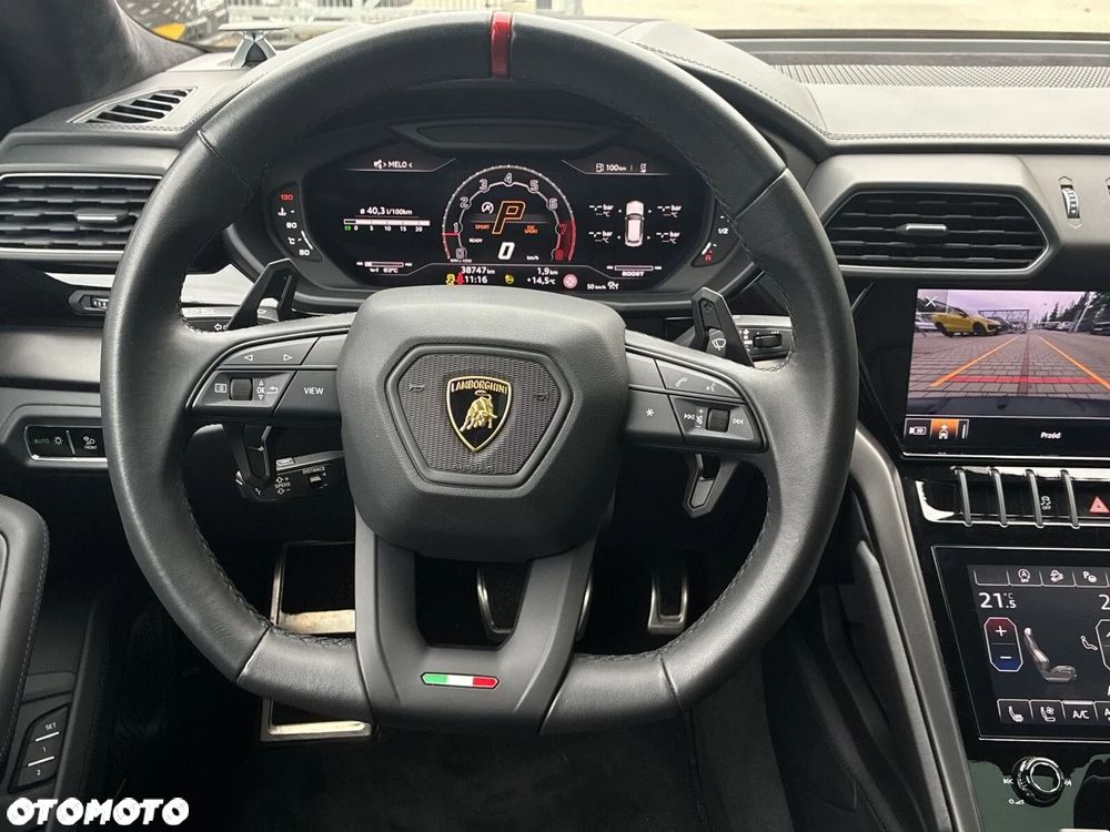 Lamborghini Urus - 10