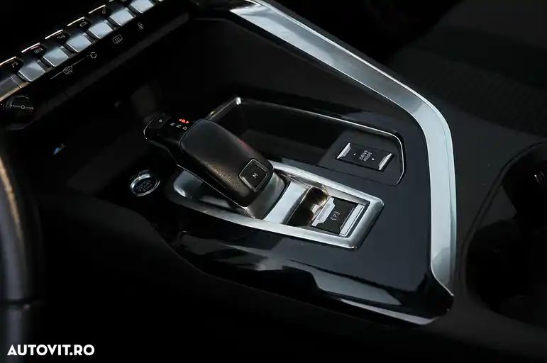 Peugeot 5008 BlueHDI 130 EAT8 Active Business-Paket - 19