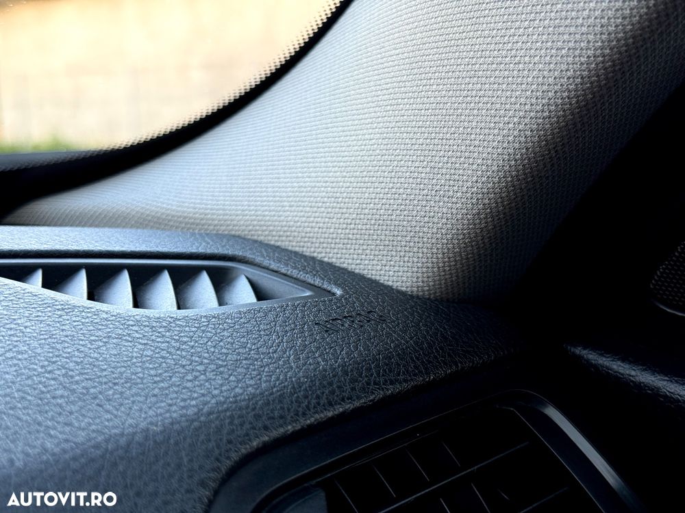 BMW Seria 3 - 25