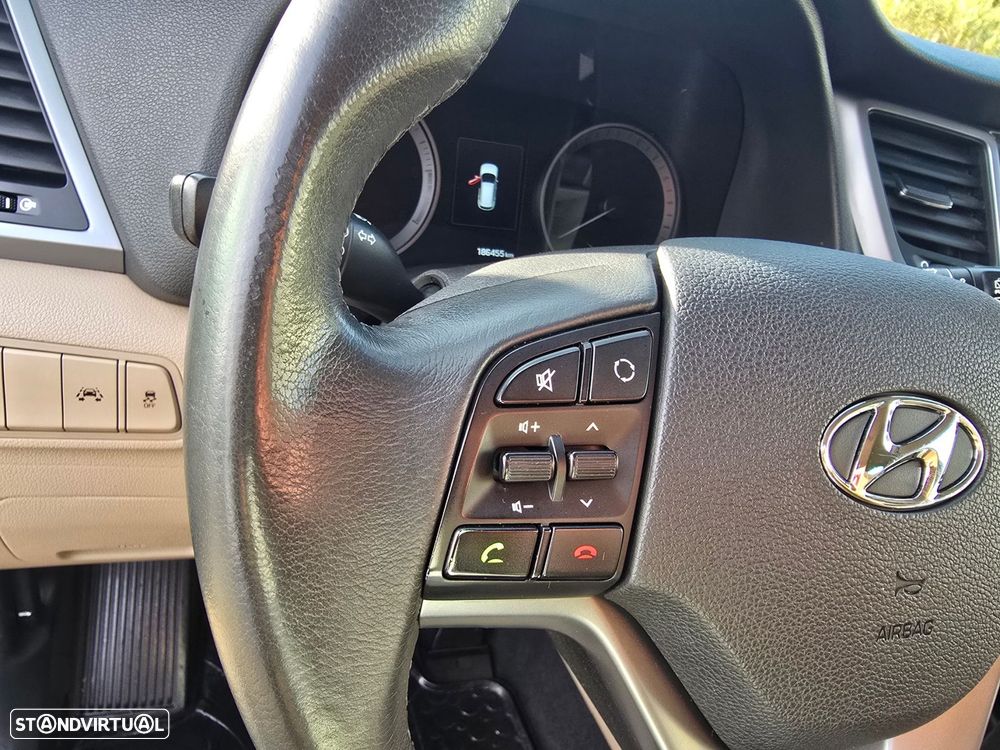 Hyundai Tucson 1.7 CRDi Executive - 25