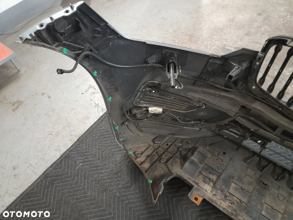 Zderzak przód kompletny inscription kol.714 sprysk 4pdc Volvo XC60 II 19r - 20