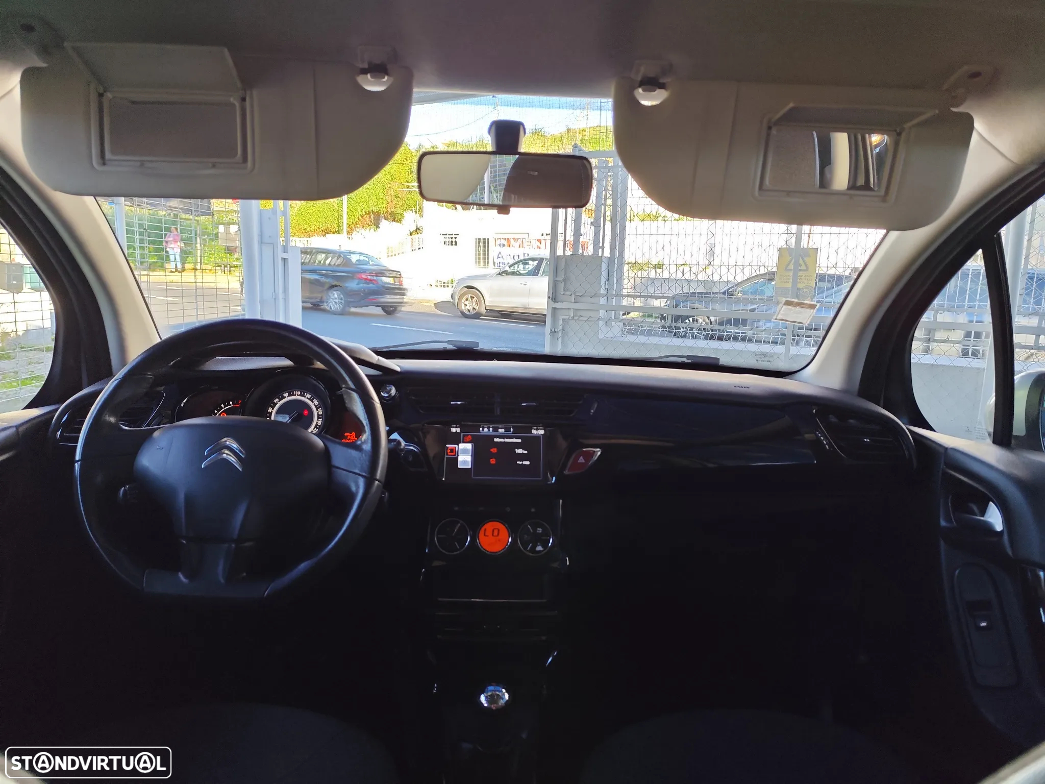 Citroën C3 1.2 PureTech Collection - 27