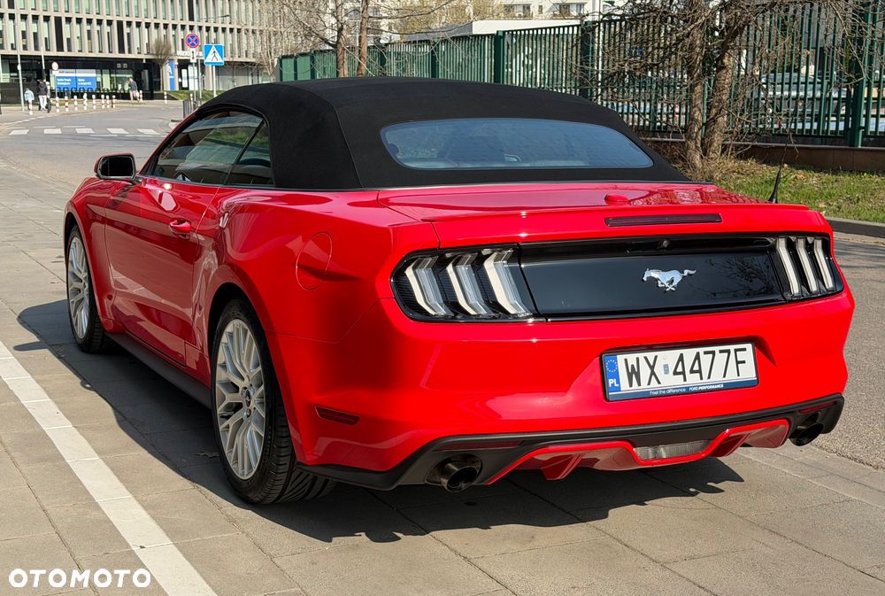 Ford Mustang - 30