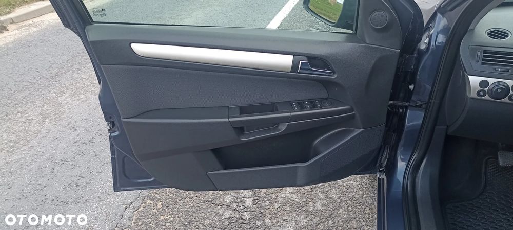 Opel Astra 1.4 Enjoy - 10