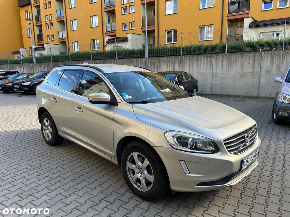 Volvo XC 60 D3 Drive-E Momentum - 1