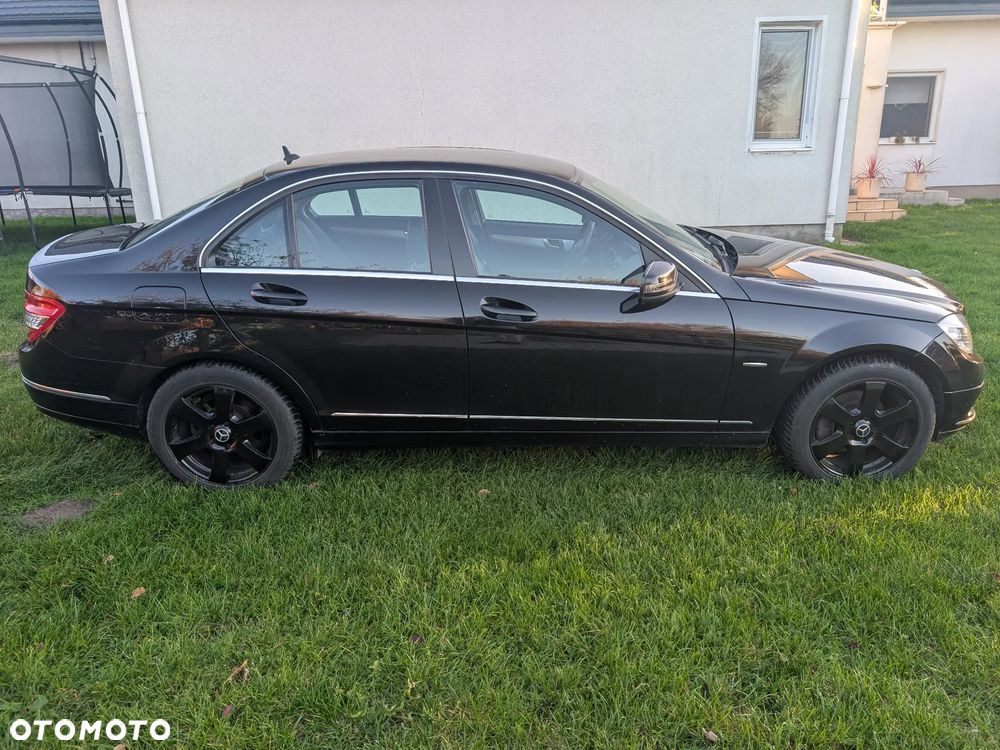 Mercedes-Benz C-Class 2009 photo 2