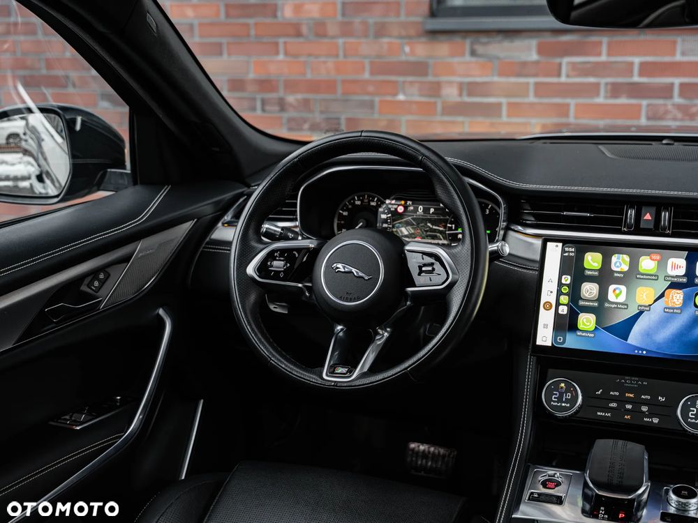 Jaguar F-Pace D200 AWD R-Dynamic S - 30