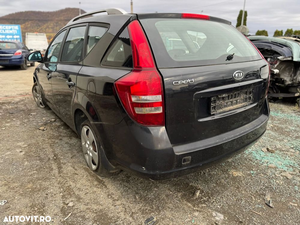 Dezmembrez Kia cee'd 2008 BREAK 1.4i COD MOTOR : G4FA - 4
