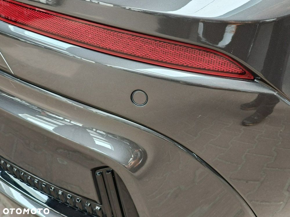 Volvo XC 60 T6 AWD Plug-In Hybrid R-Design - 13