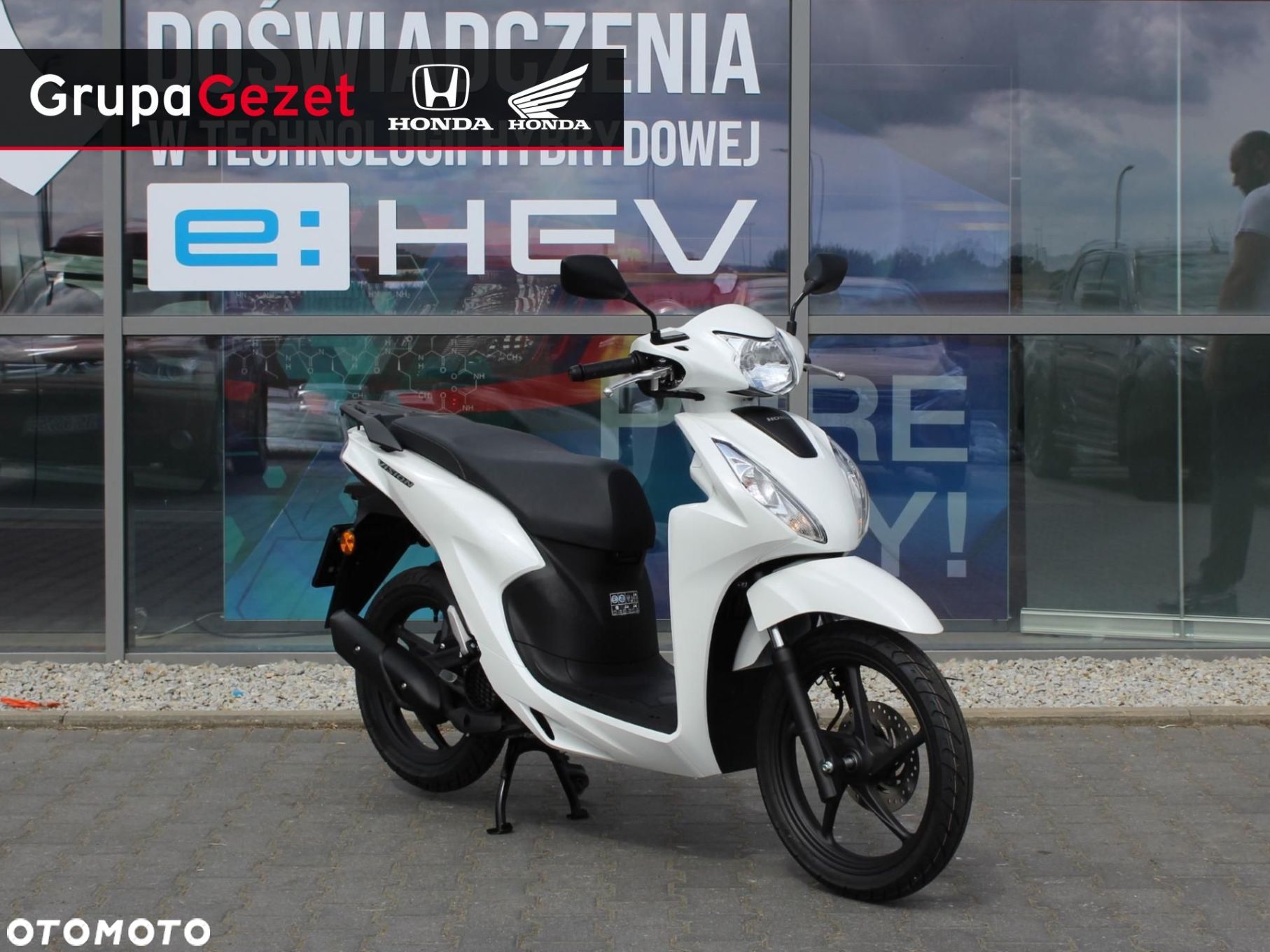 Honda Vision - 1