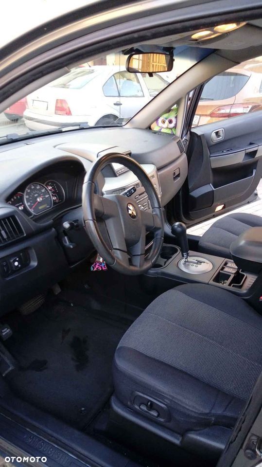 Mitsubishi Endeavor - 5
