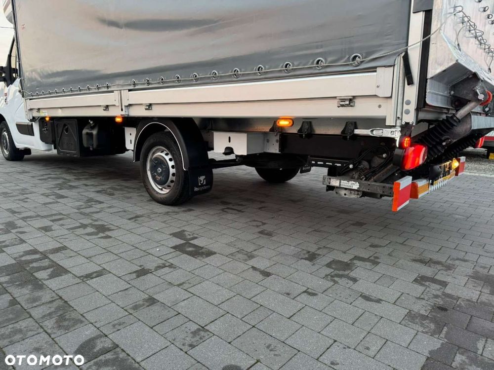 Renault Master 10 europalet z Windą - 19
