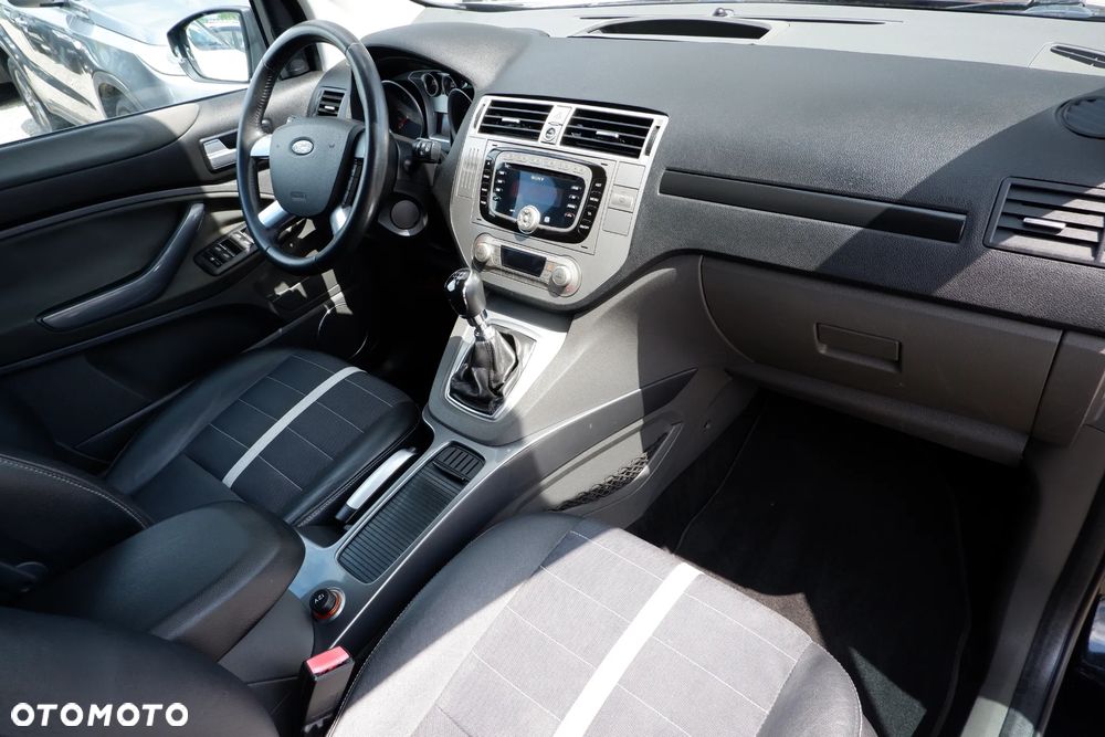 Ford Kuga 2.0 TDCi 4WD Titanium - 4