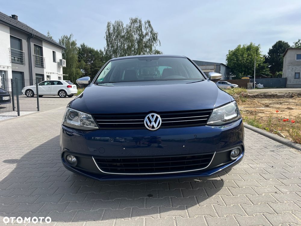 Volkswagen Jetta 2.0 TSI Highline - 1