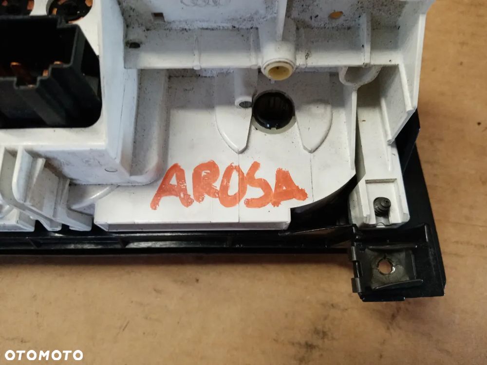 Panel nawiewu klimatyzacji klimy Seat Arosa 6N0858305C - 5