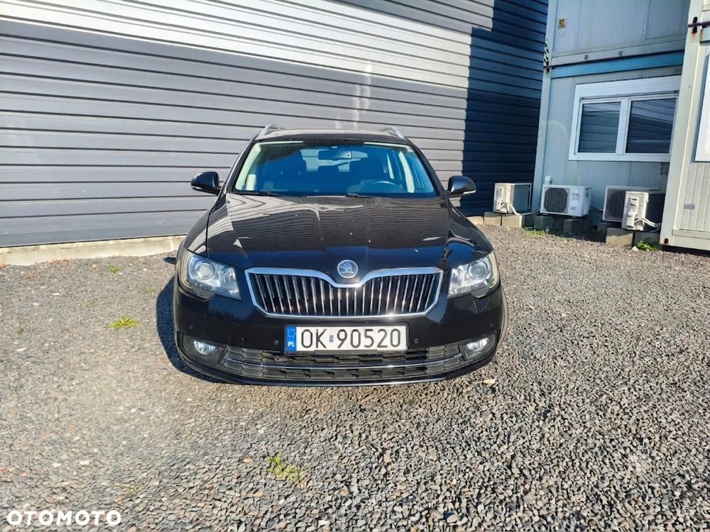 Skoda Superb 2.0 TDI Elegance DSG - 4