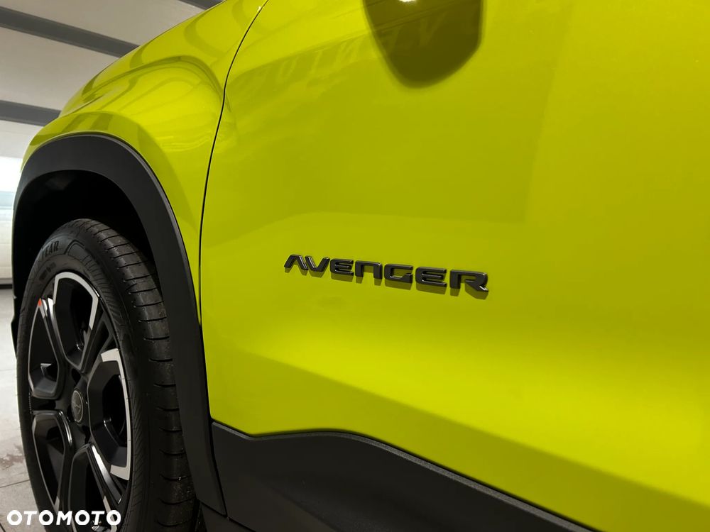 Jeep Avenger 1.2 T3 mHEV Summit FWD eDCT6 - 14