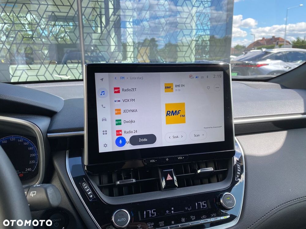 Toyota Corolla Cross 2.0 Hybrid Executive - 18