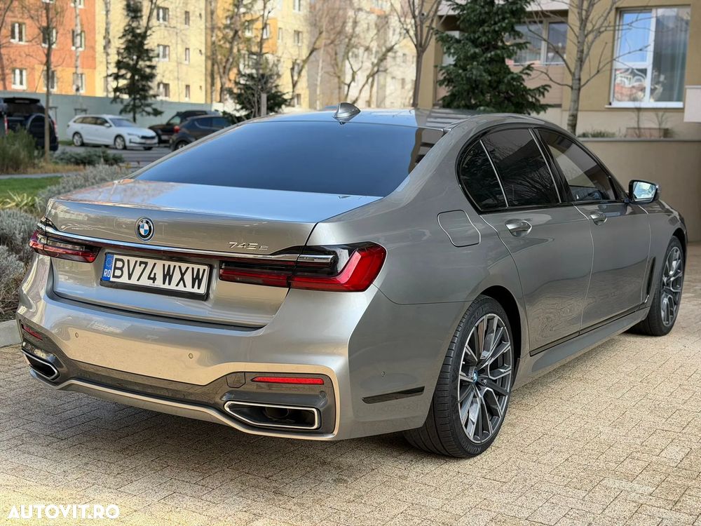 BMW Seria 7 745e - 4
