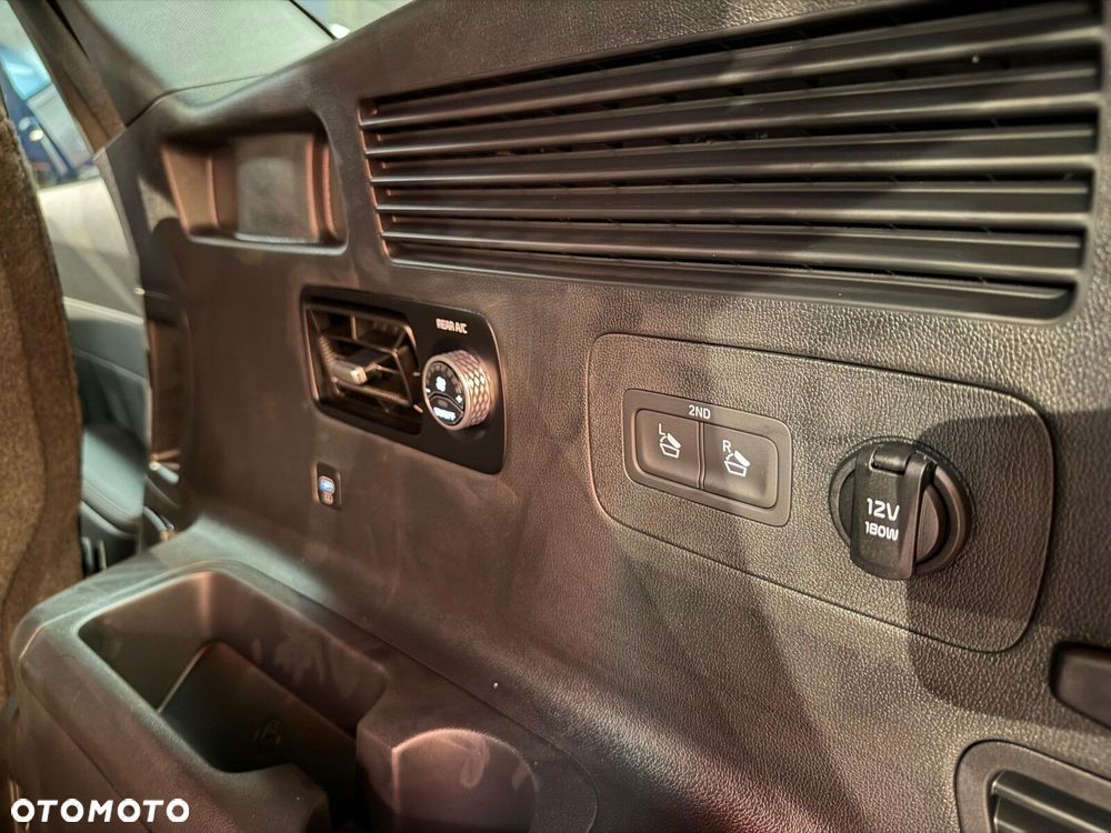 Kia Sorento - 12