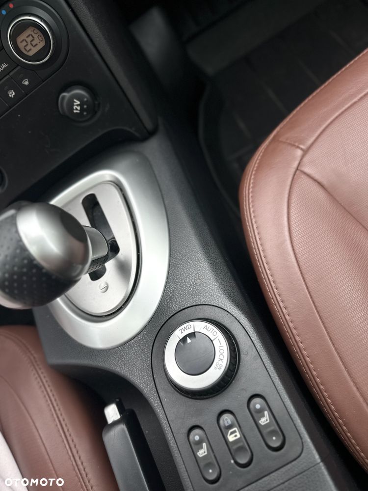 Nissan Qashqai 2.0 4x4 Tekna Premium CVT - 30
