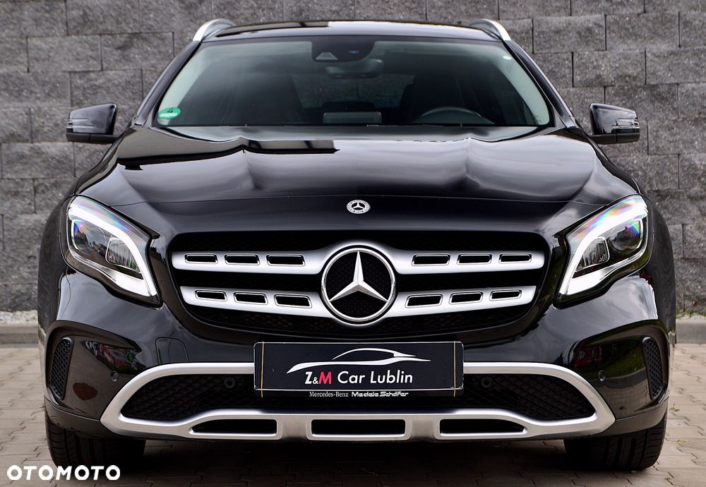 Mercedes-Benz GLA 200 Urban - 3