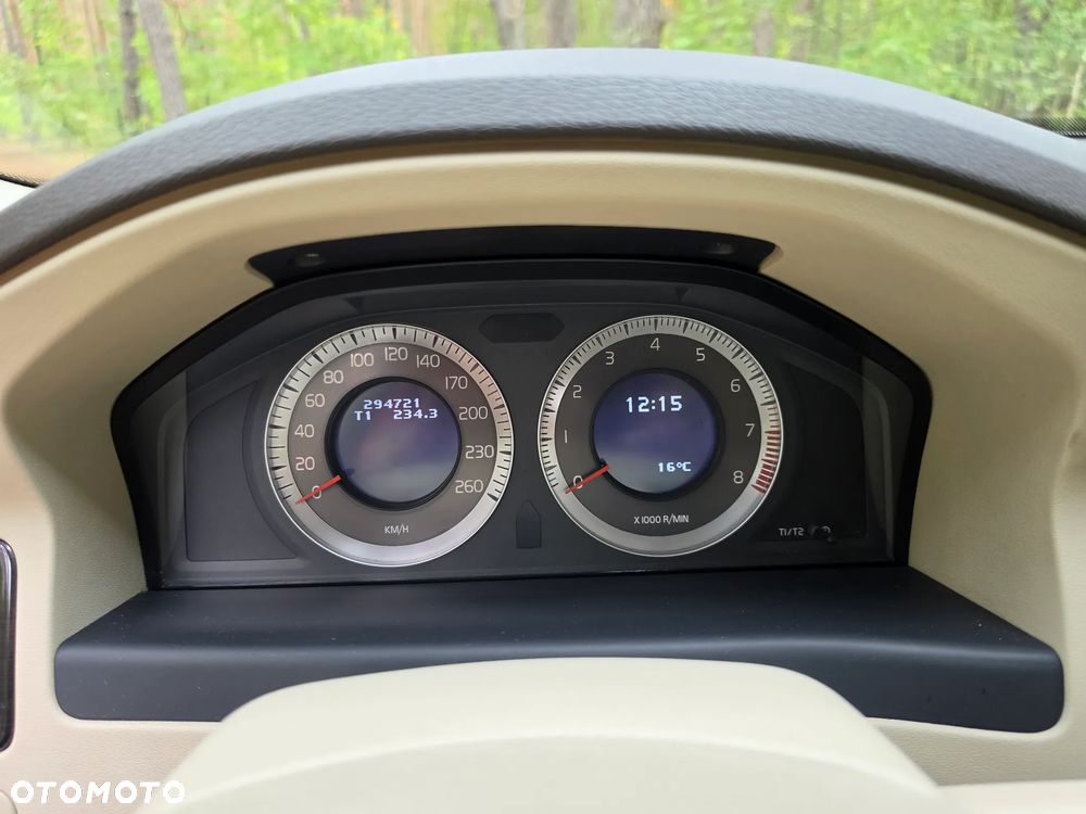 Volvo XC 70 - 14