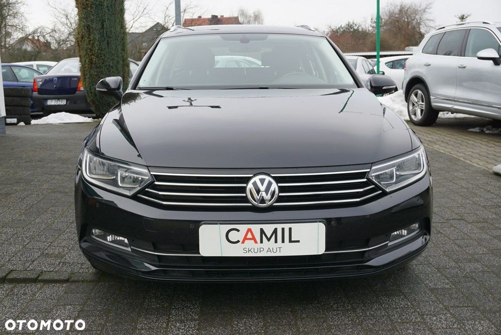 Volkswagen Passat - 2