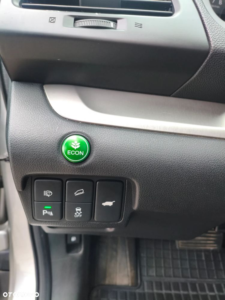 Honda CR-V 2.0i-VTEC 4WD Automatik Executive - 27