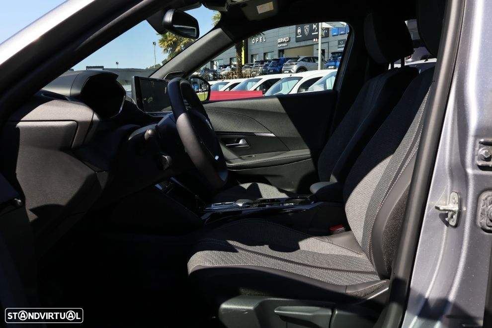 Peugeot e-2008 54 kWh Allure - 15