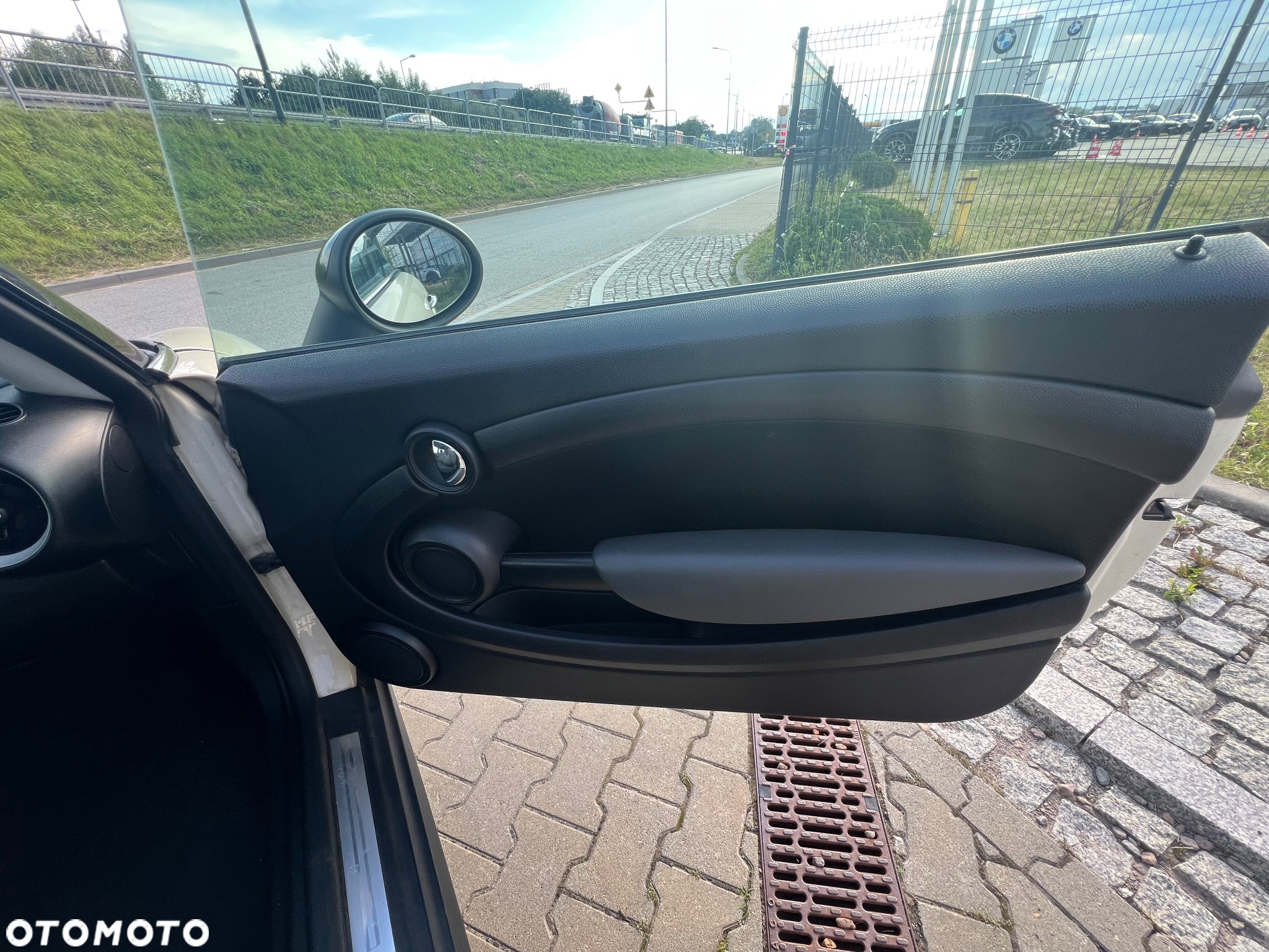 MINI Cooper Standard - 24