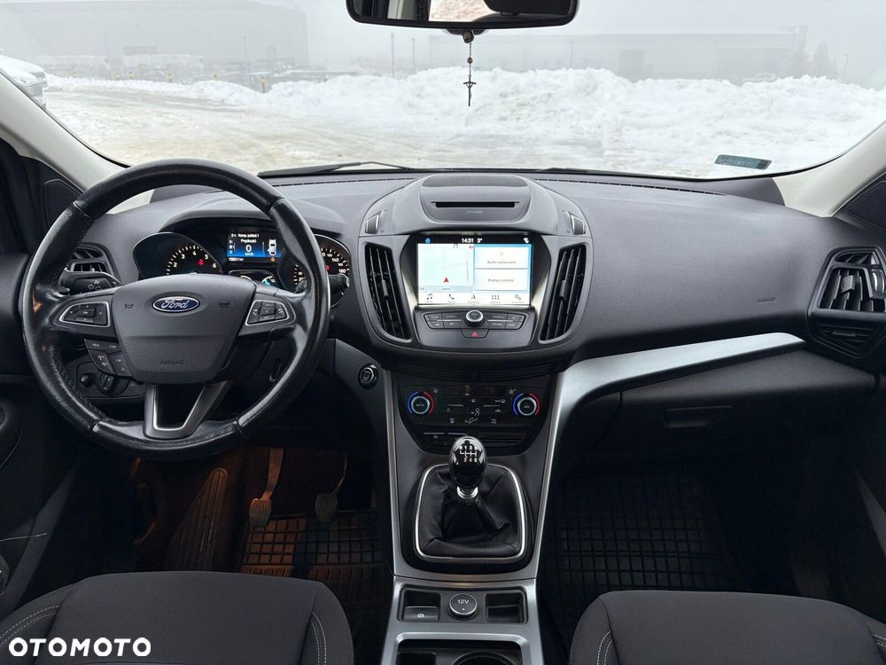 Ford Kuga - 10