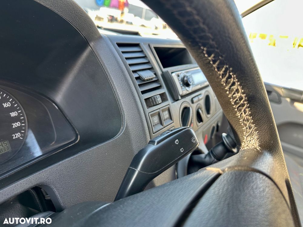 Volkswagen Transporter Caravelle Lang Trendline - 20