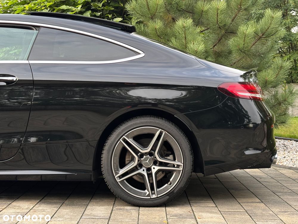 Mercedes-Benz Klasa C AMG 43 Coupe 4Matic AMG Speedshift TCT 9G - 13