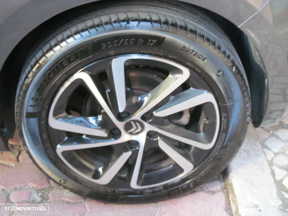 Citroën C4 Spacetourer PureTech 130 Stop&Start EAT8 SELECTION - 33