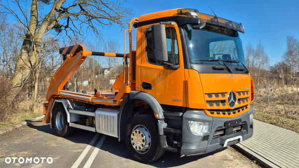 Mercedes-Benz AROCS 1827