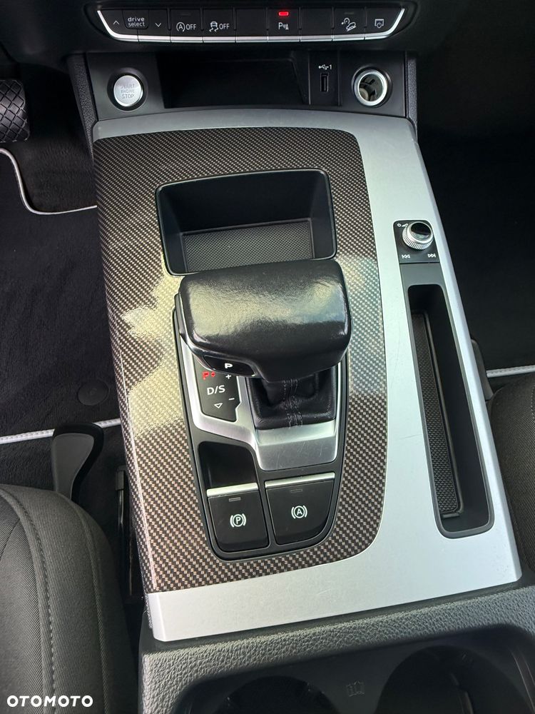 Audi Q5 35 TDI mHEV S Line S tronic - 24