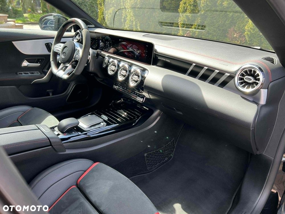 Mercedes-Benz CLA - 10