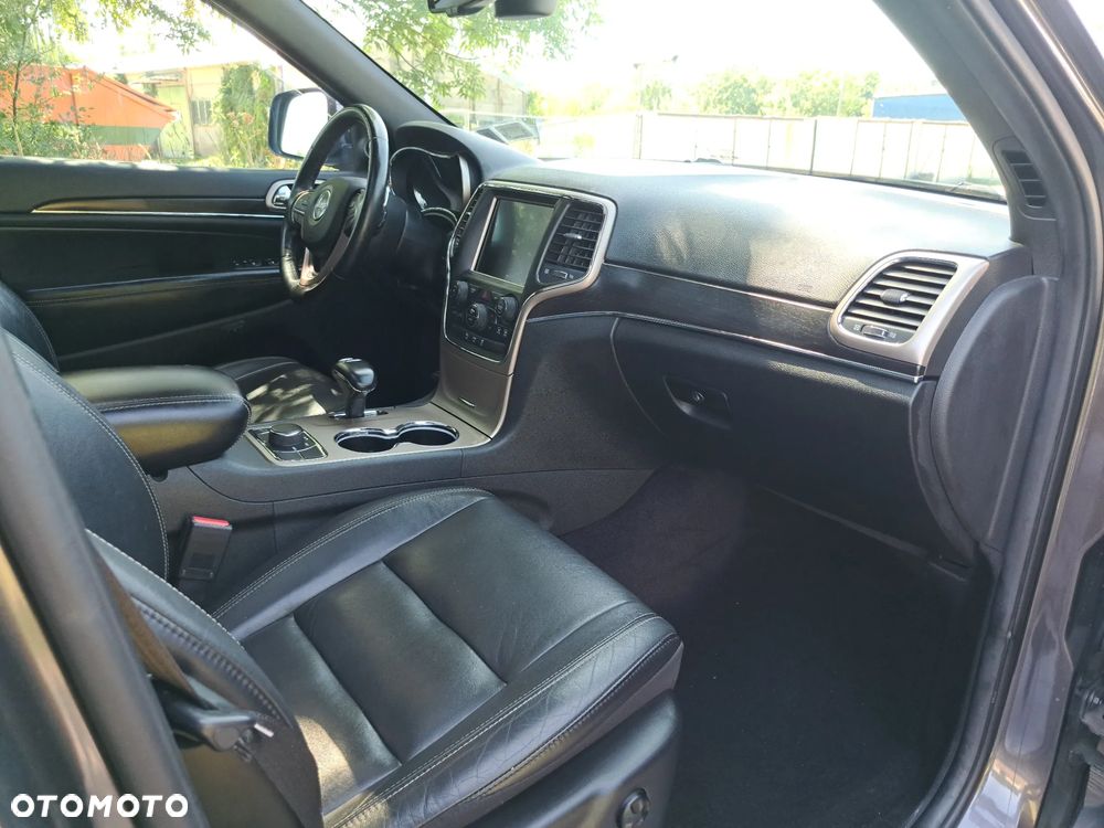 Jeep Grand Cherokee - 9